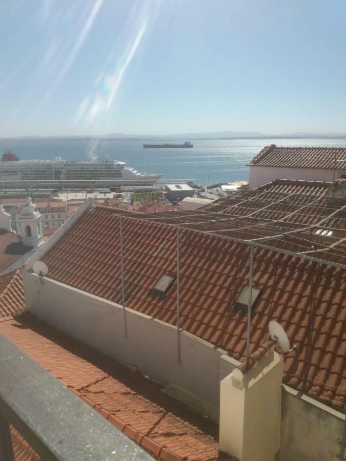 Miradouro De Santa Luzia Apartment Lisbon Exterior photo